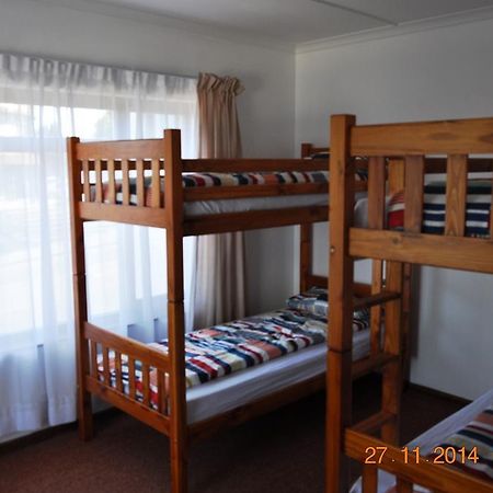 Backpacker Apartments プレッテンバーグ・ベイ エクステリア 写真