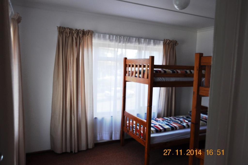 Backpacker Apartments プレッテンバーグ・ベイ エクステリア 写真
