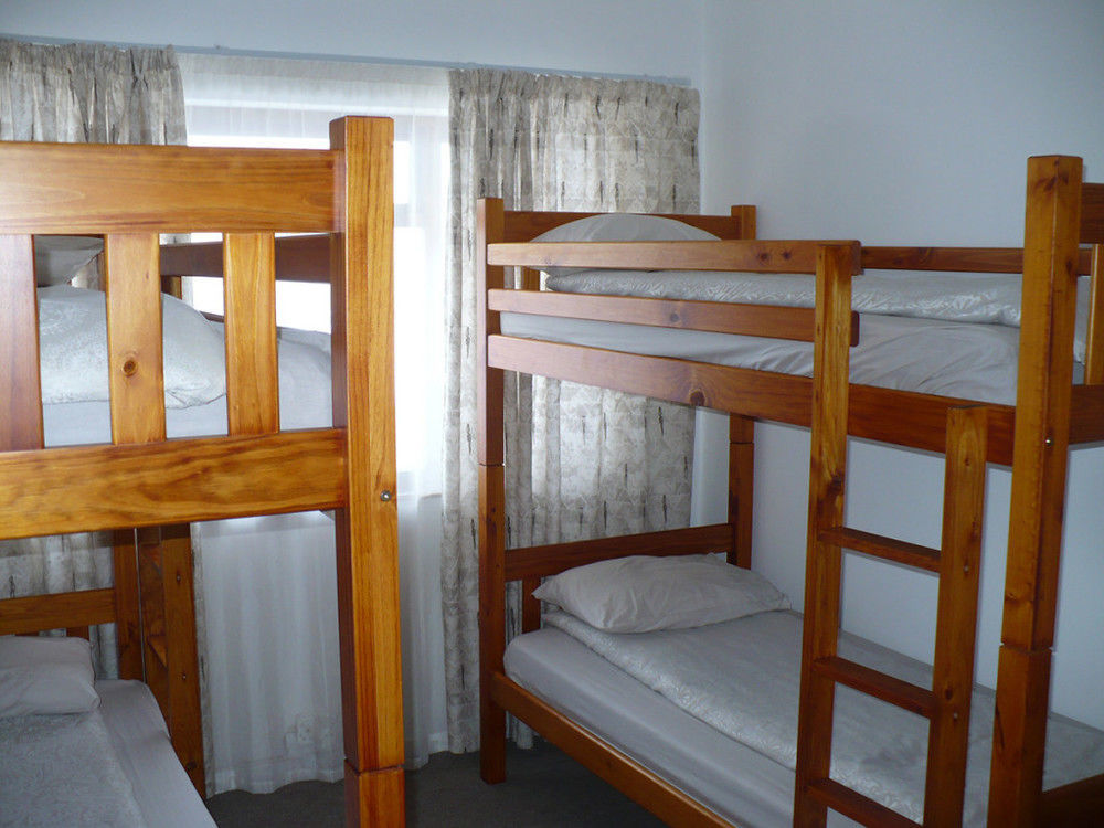 Backpacker Apartments プレッテンバーグ・ベイ エクステリア 写真
