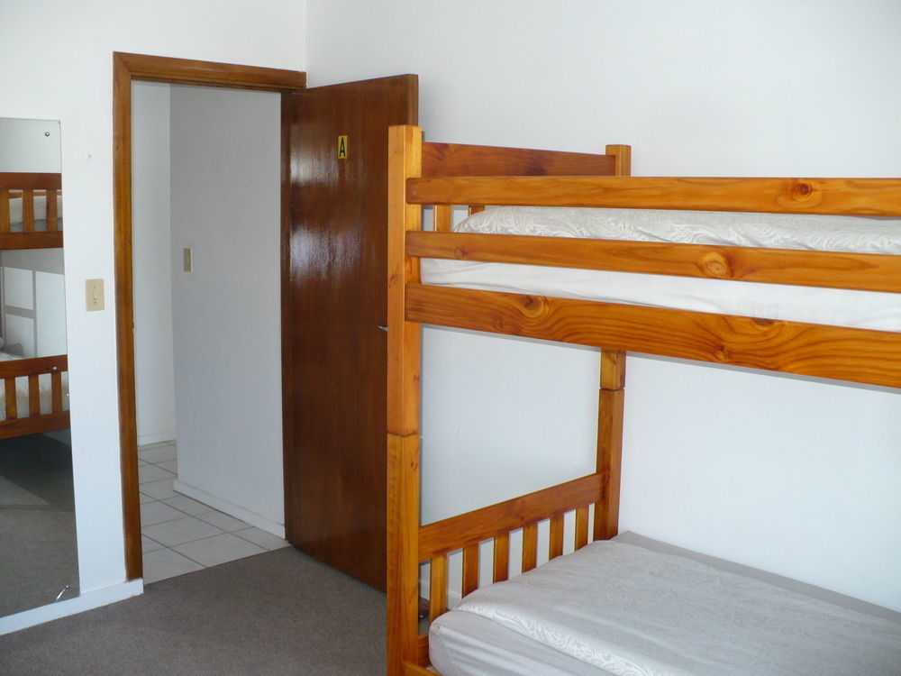 Backpacker Apartments プレッテンバーグ・ベイ エクステリア 写真