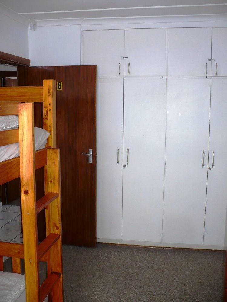 Backpacker Apartments プレッテンバーグ・ベイ エクステリア 写真