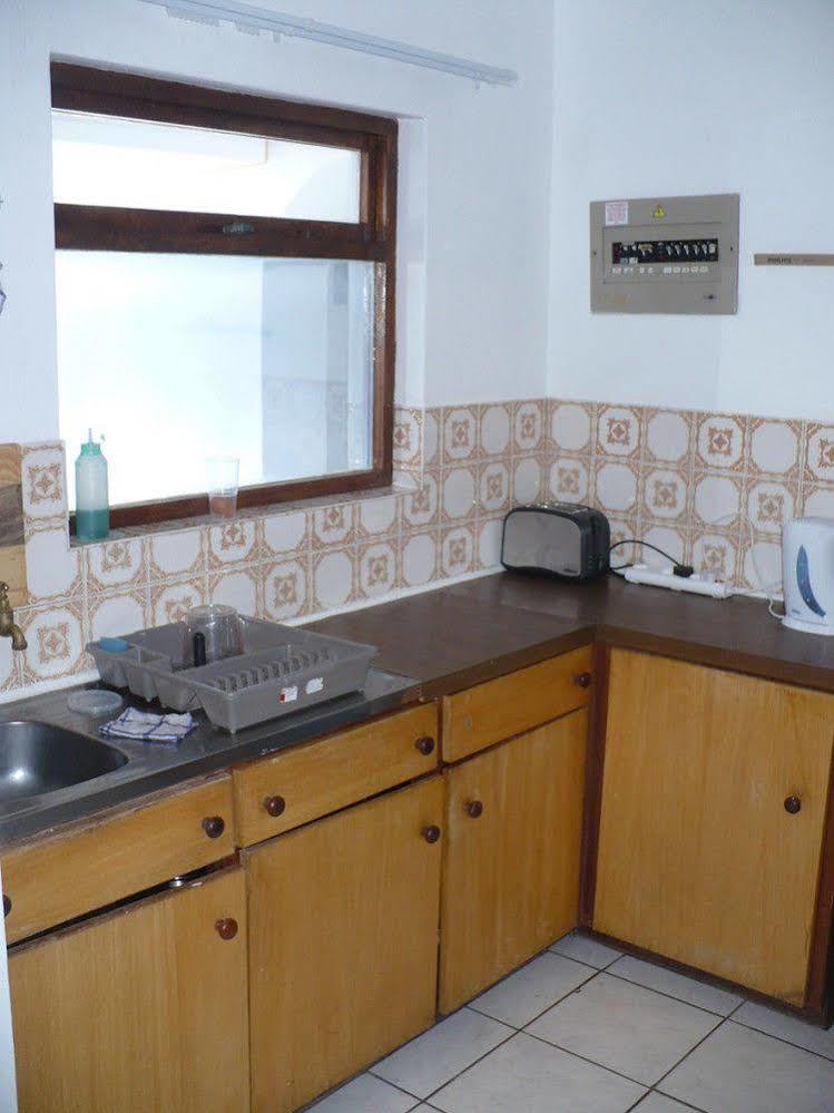Backpacker Apartments プレッテンバーグ・ベイ エクステリア 写真