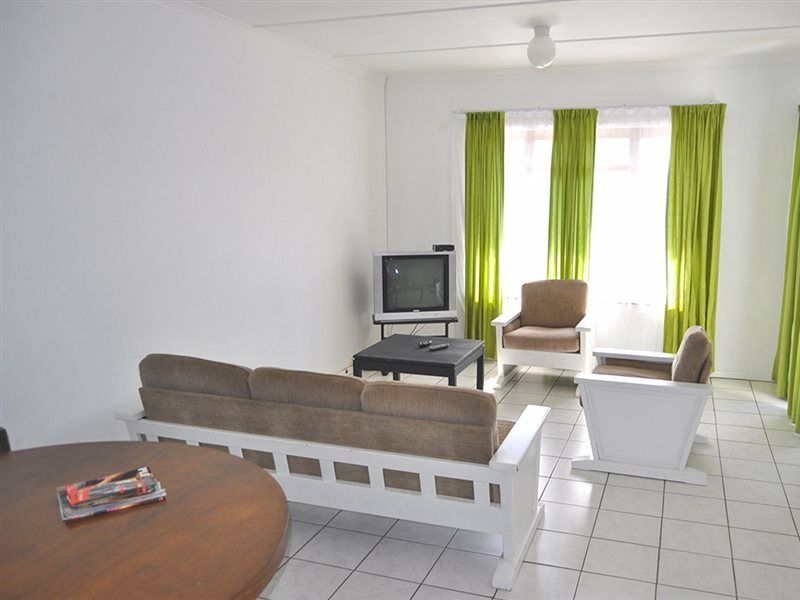 Backpacker Apartments プレッテンバーグ・ベイ エクステリア 写真